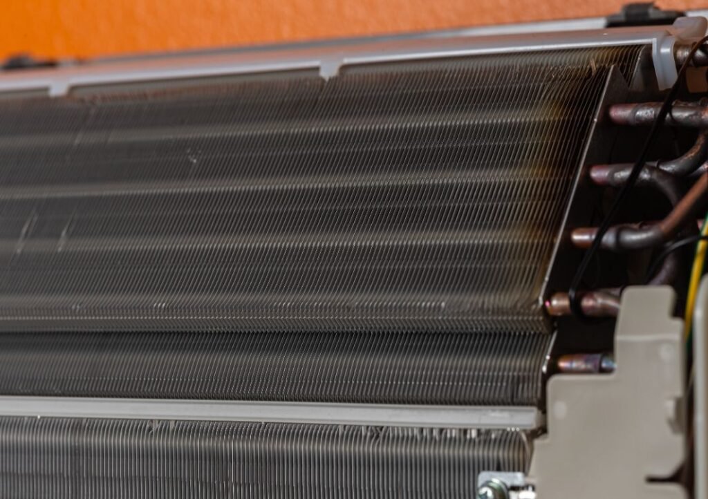 Condenser in air conditioning unit